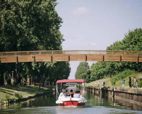 A trip on the Marne River with an electric, licence-free boat