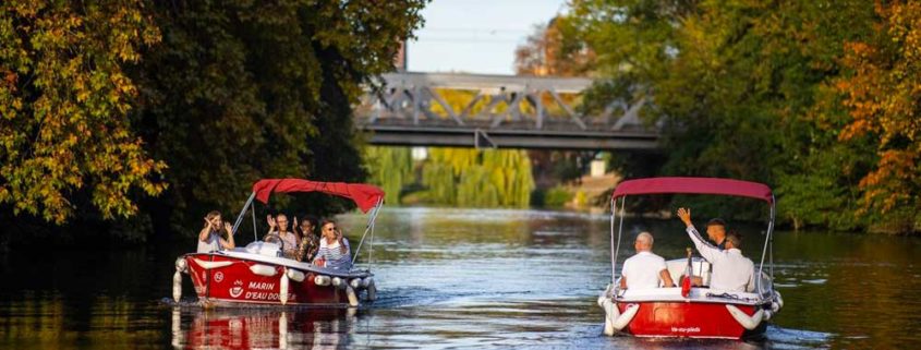 Boating with friends on the Deule