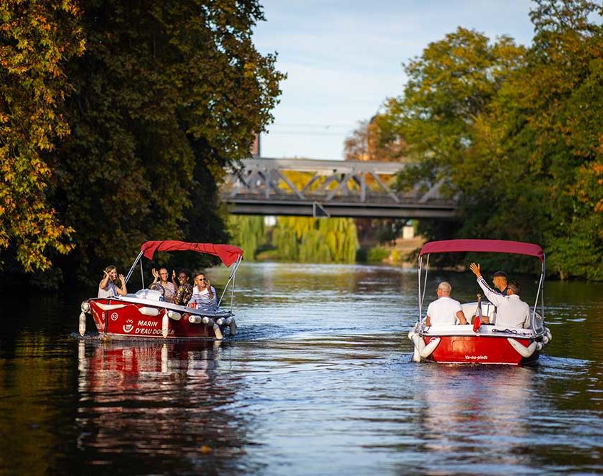 Sail on the Ill on our electric and license free boats